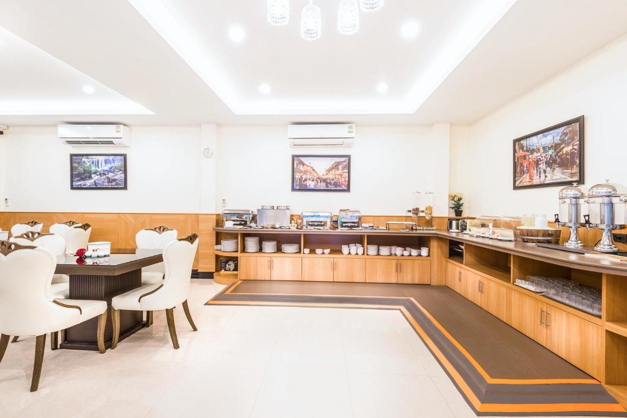 Au Place Hotel Loei Bagian luar foto