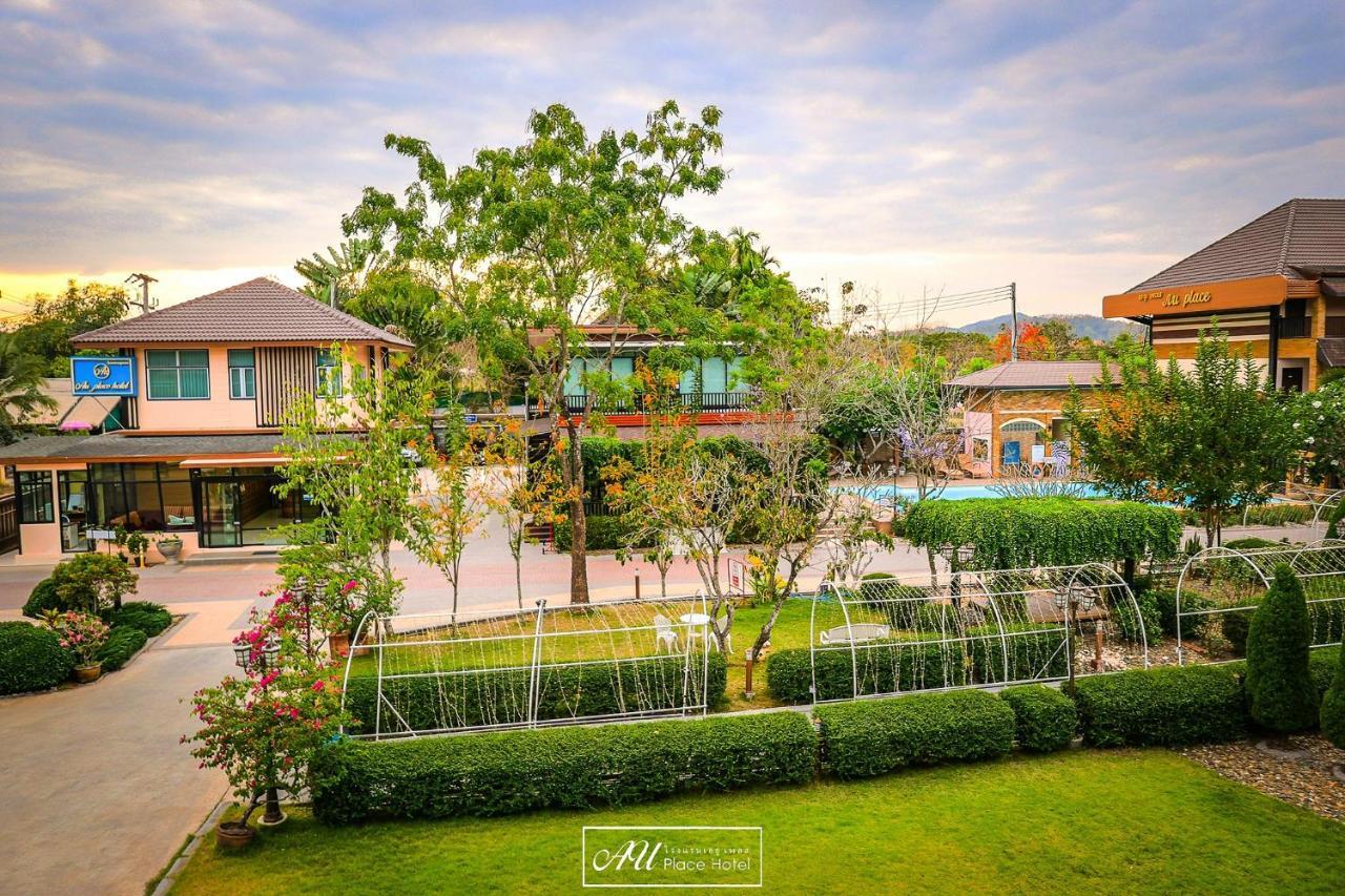 Au Place Hotel Loei Bagian luar foto