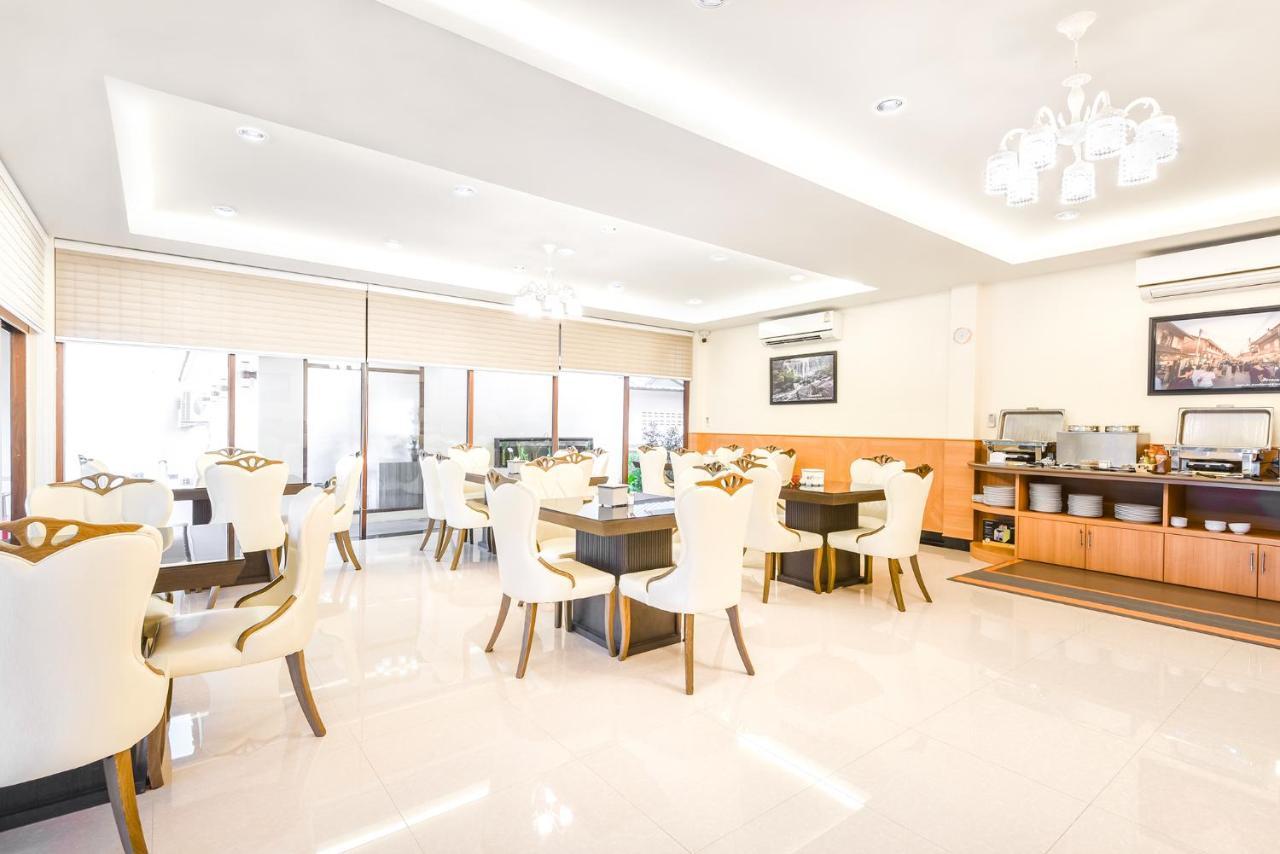 Au Place Hotel Loei Bagian luar foto