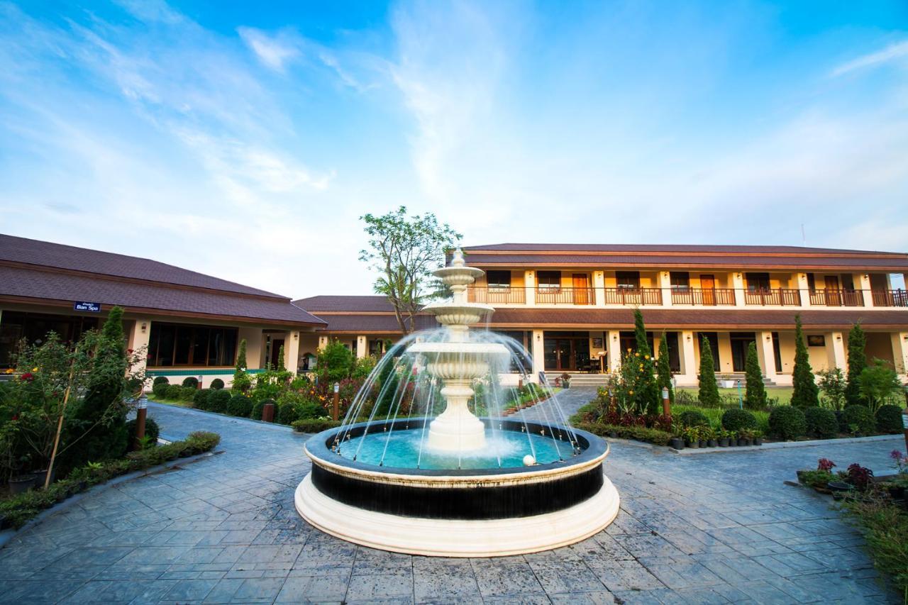Au Place Hotel Loei Bagian luar foto