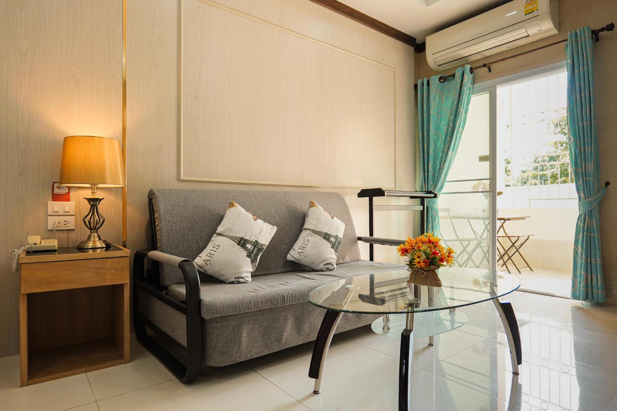 Au Place Hotel Loei Bagian luar foto